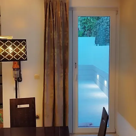 House Lipo بيت ضيافة ماكارسكا
