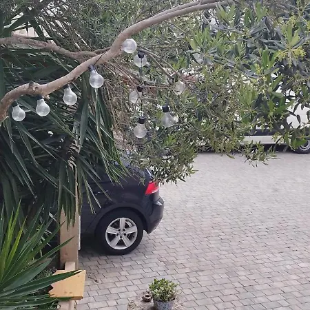 Gostinjska kuća House Lipo