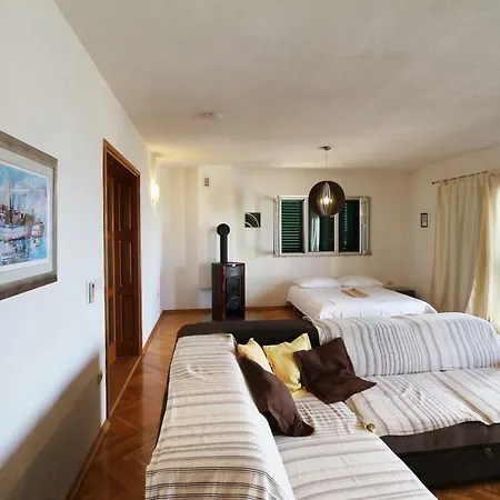 House Lipo Pensionat Makarska