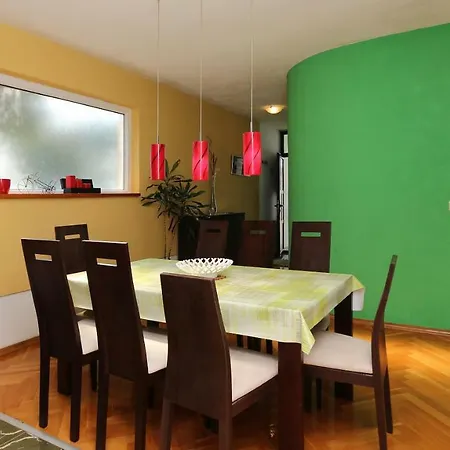 House Lipo Pensionat Makarska