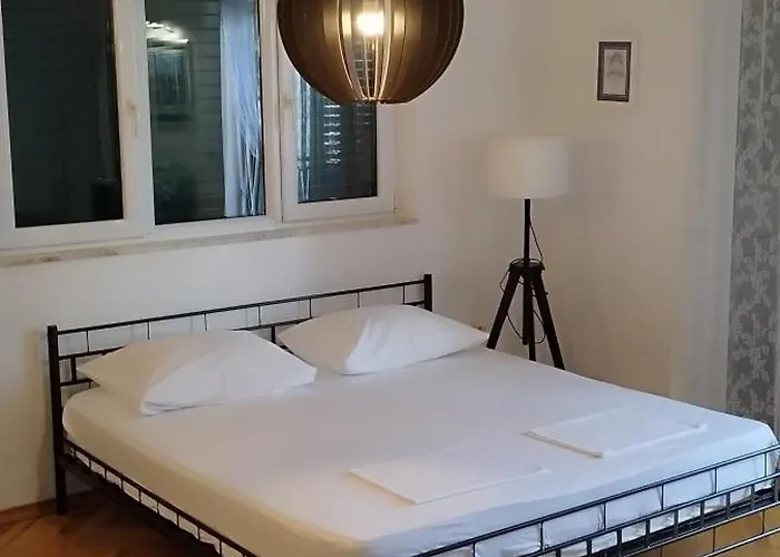 House Lipo Guest house