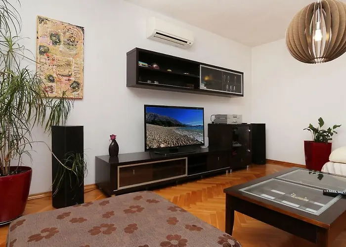 House Lipo Guest house