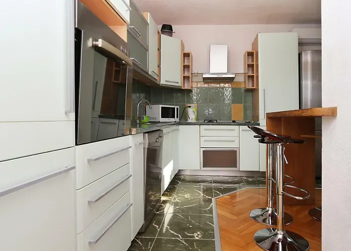 Guest house House Lipo