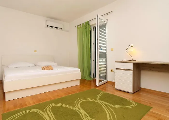 House Lipo Guest house